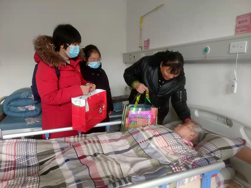 濃濃關懷暖人心 永安行黨支部春節(jié)前慰問五保戶2 濃濃關懷暖人心 永安行黨支部春節(jié)前慰問五保戶2