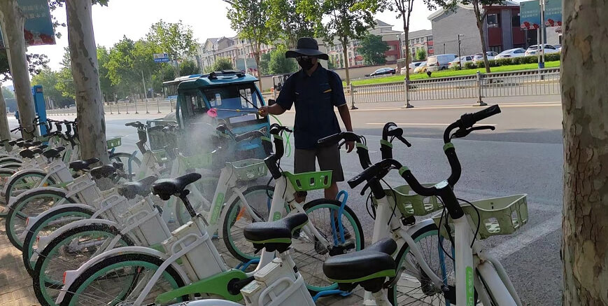 共享助力車每兩小時消殺一次，守護市民出行安全
