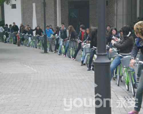 法國旅行團騎蘇州公共自行車游蘇州古城區